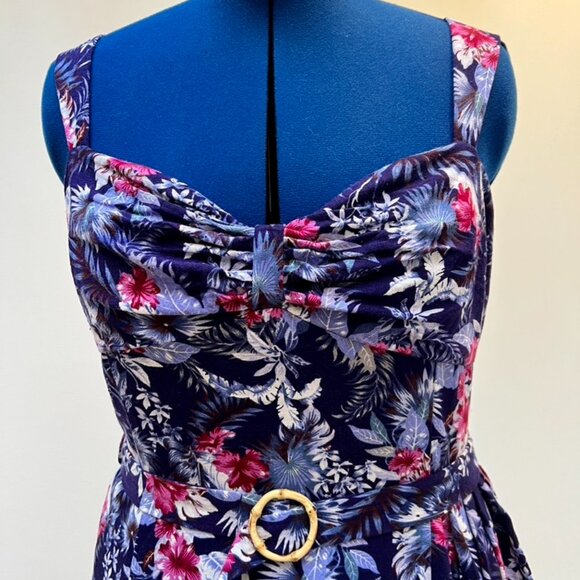 Hawaiian Hisbiscus Tiki Sarong Dress in 2XL from Collectif - Picture 2 of 11